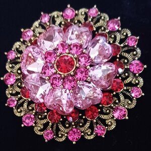 Aweswone Three-Dimensional Brooch - Red & Pink
